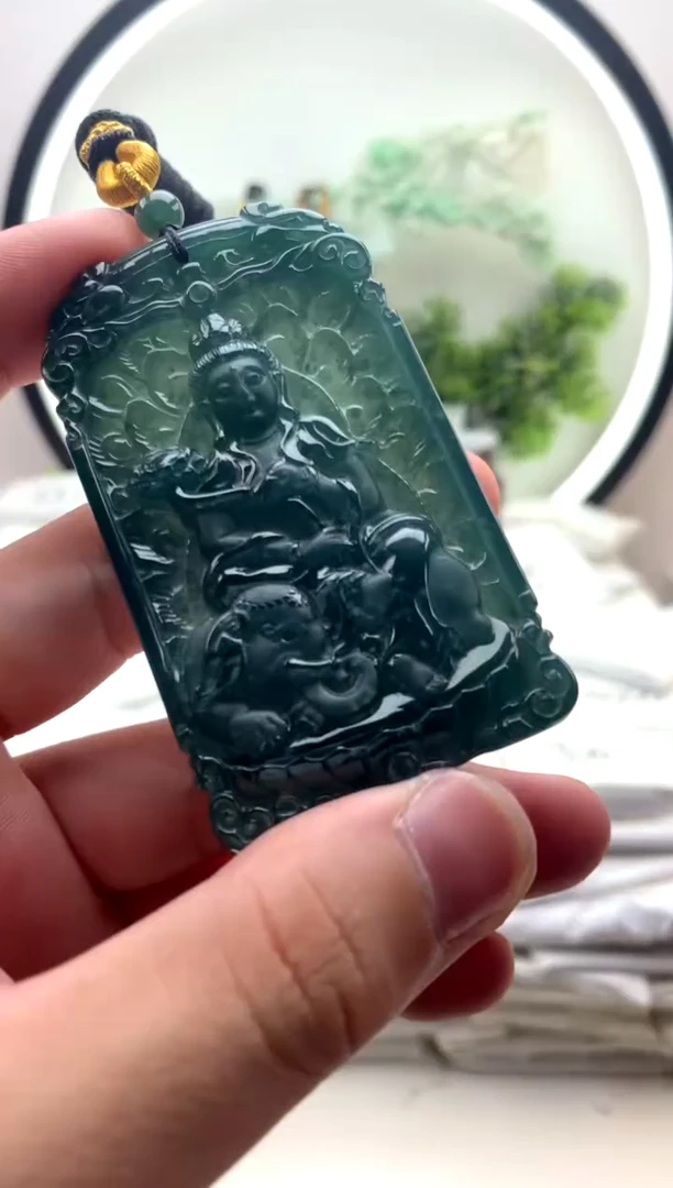 颈饰未镶嵌翡翠普贤