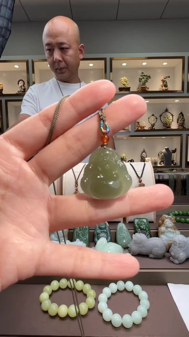 颈饰未镶嵌和田玉1