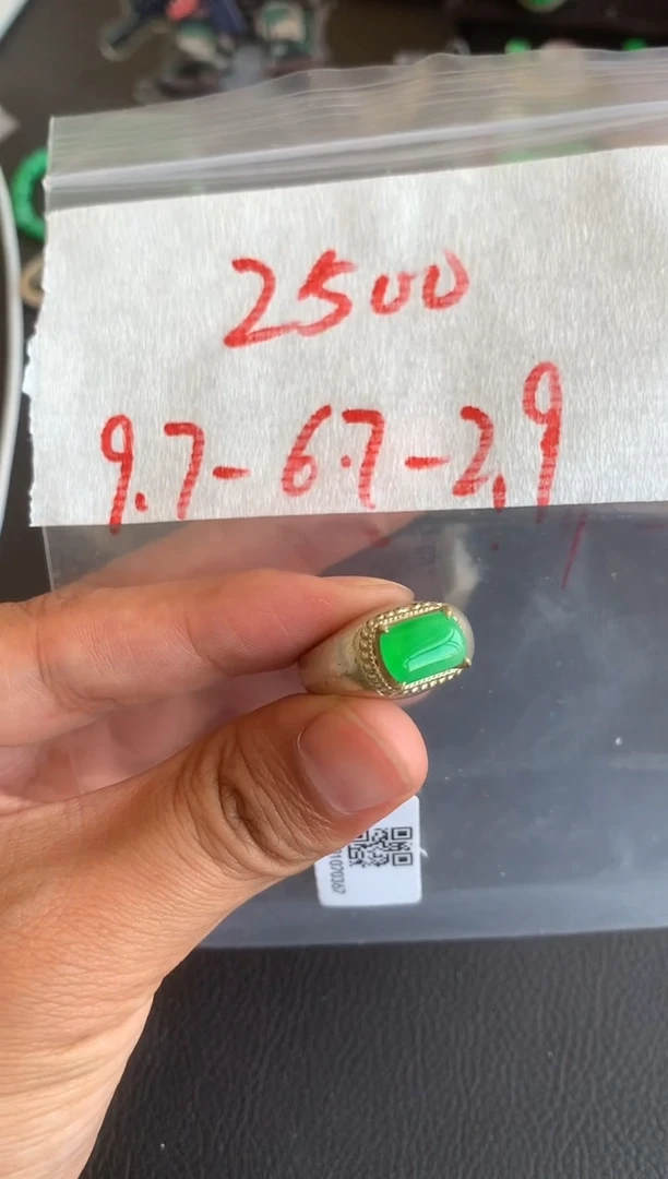 未镶嵌定制翡翠缅甸A货翡翠，拍一发一