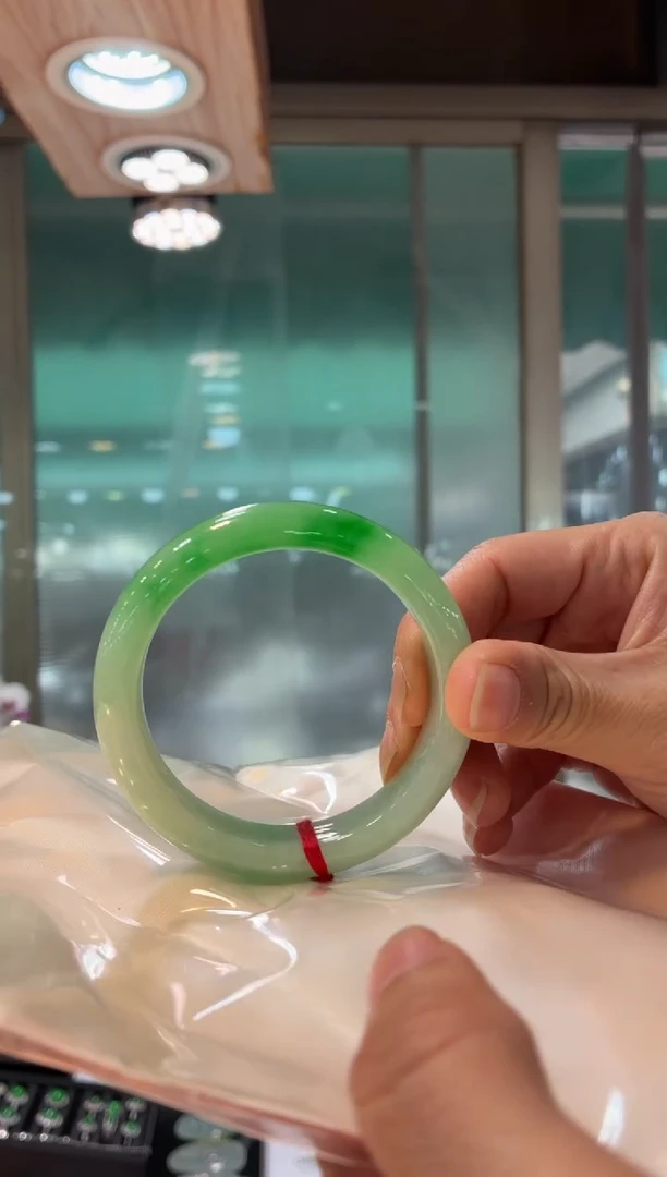 未镶嵌翡翠手镯定制翡翠意向金2w