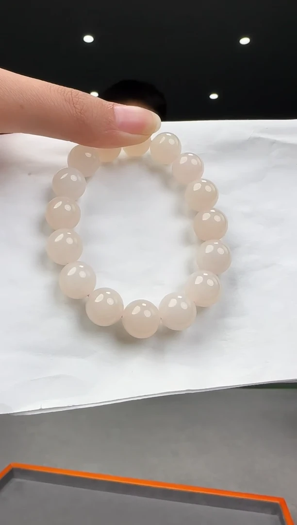 和田玉未镶嵌颈饰藕粉手串卡12左右