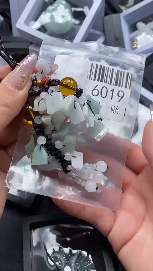 吊坠(不含链)未镶嵌翡翠6019