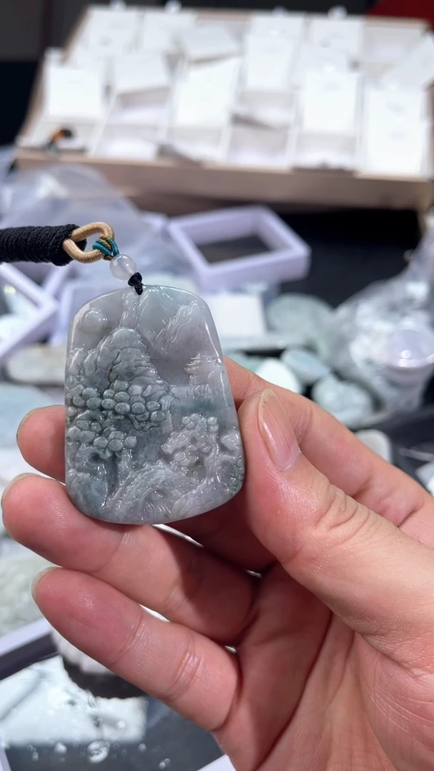 翡翠未镶嵌颈饰铎*7/27  176