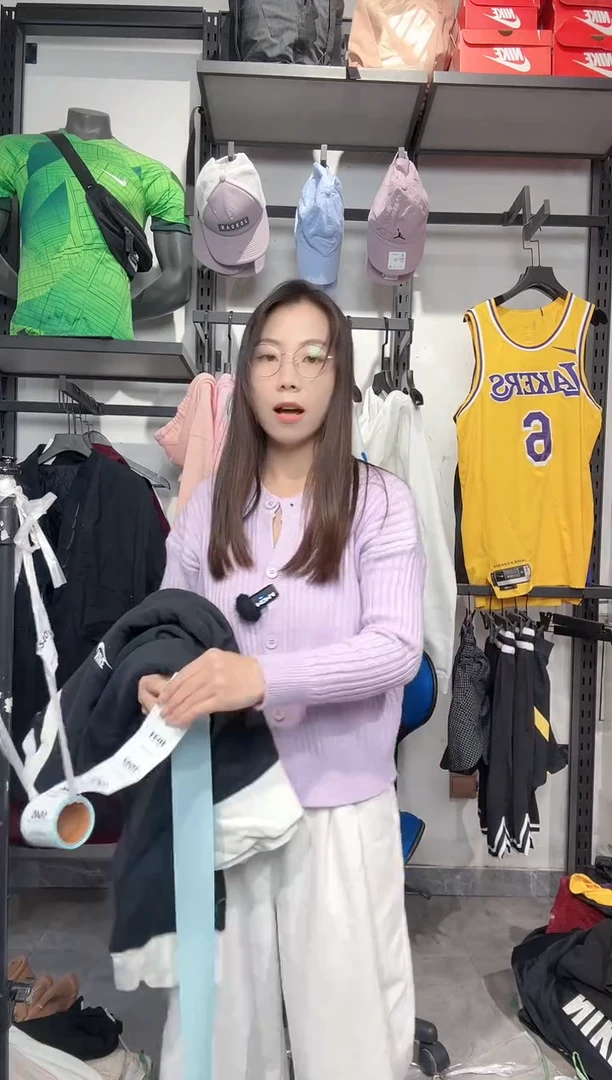 1640 编码 瑕疵款直播间过款为准 尺码