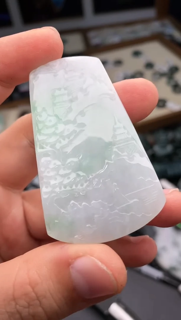 【闪购商品】翡翠颈饰未镶嵌  天然翡翠，一物一图