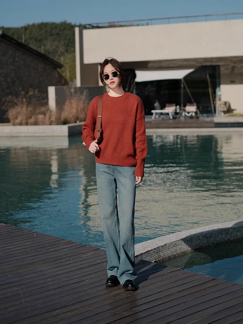 砖红色圆领长袖套头针织衫女装秋冬厚款毛衣软糯亲肤百搭时尚