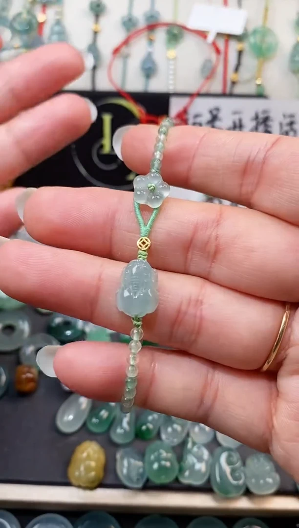 翡翠散珠貔貅小花15cm