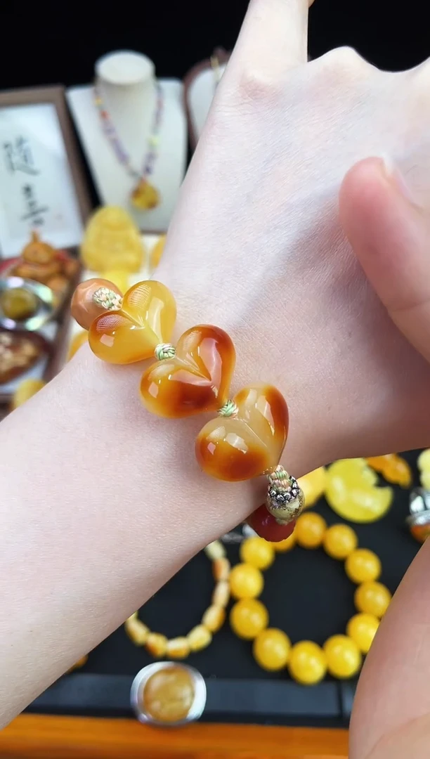 琥珀未镶嵌珠宝奇石柒月