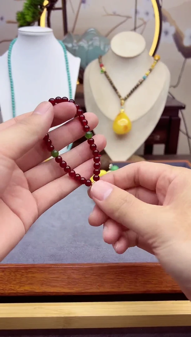 【闪购商品】石榴石手链14K金镶嵌s447``````