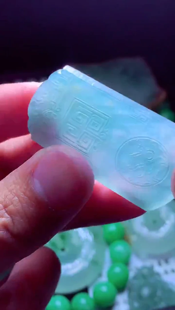 未镶嵌定制翡翠静*#翡翠毛货定制