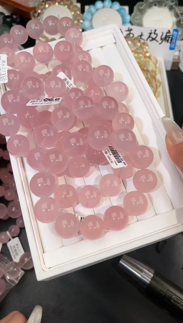 【闪购商品】水晶手链未镶嵌多样性发一粉晶19mm