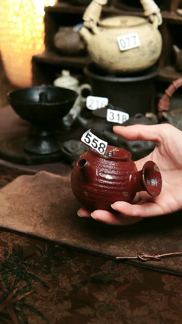 紫砂全手工红撒金茶壶125毫升