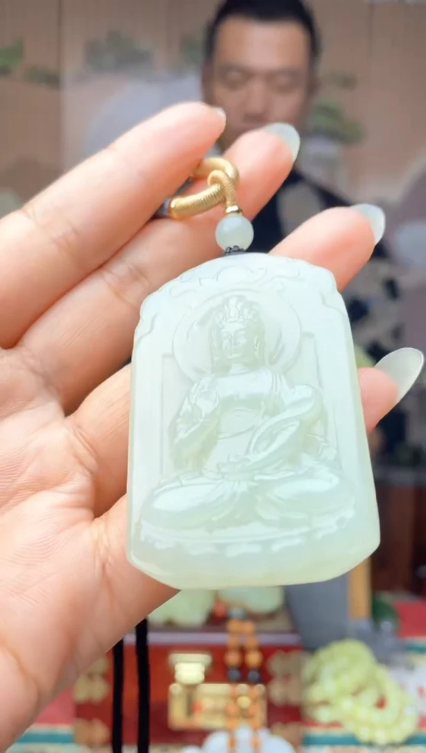 颈饰未镶嵌和田玉拍一发一