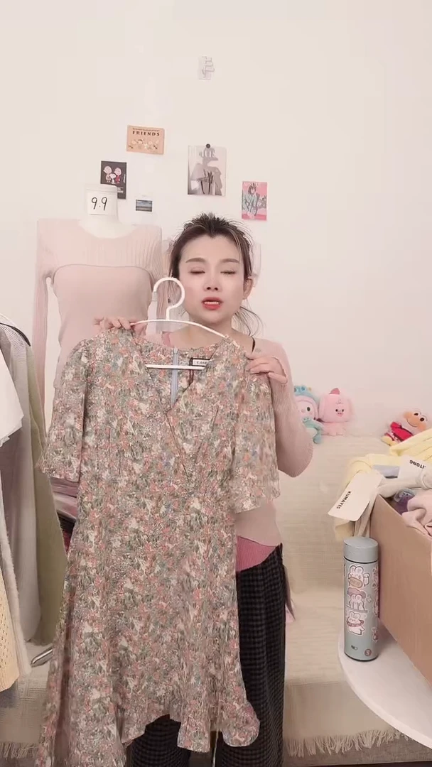 碎花连衣裙，110斤可以穿