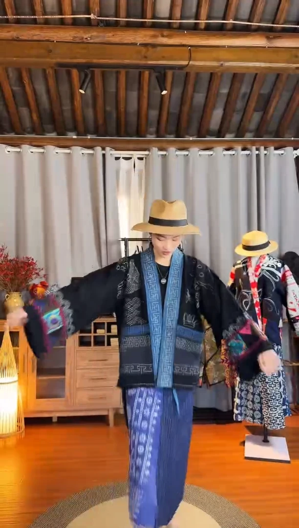 【闪购商品】设计师款老绣醒狮外套