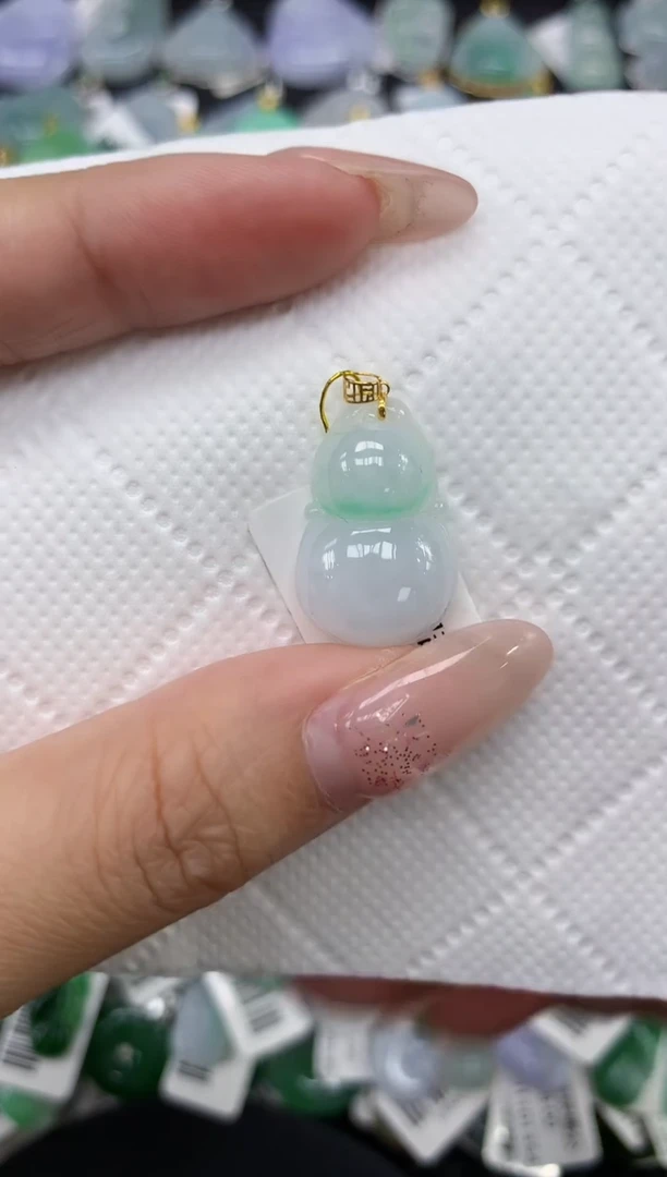 颈饰18K金镶嵌翡翠1111111111