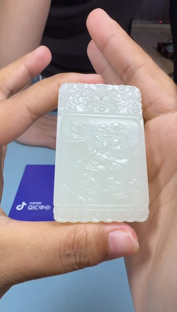 和田玉未镶嵌颈饰1