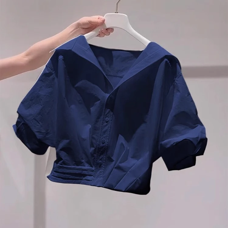超好看藏青色翻领泡泡袖衬衫女2025年夏季新款慵懒风宽松短款衬衣