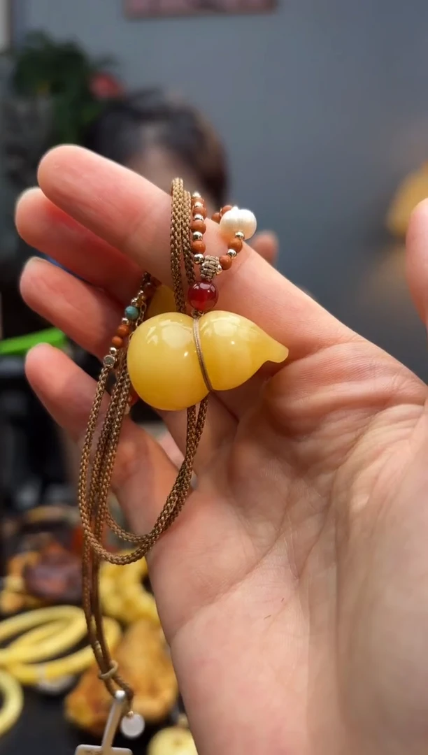 蜜蜡颈饰未镶嵌吊坠