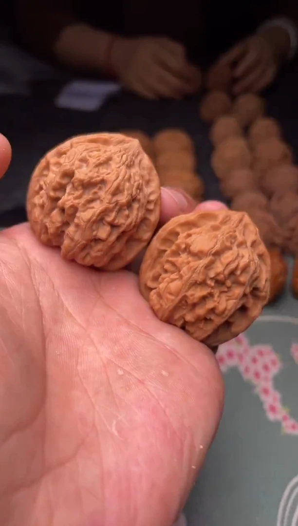 把件文玩核桃a23  牡丹    40尺