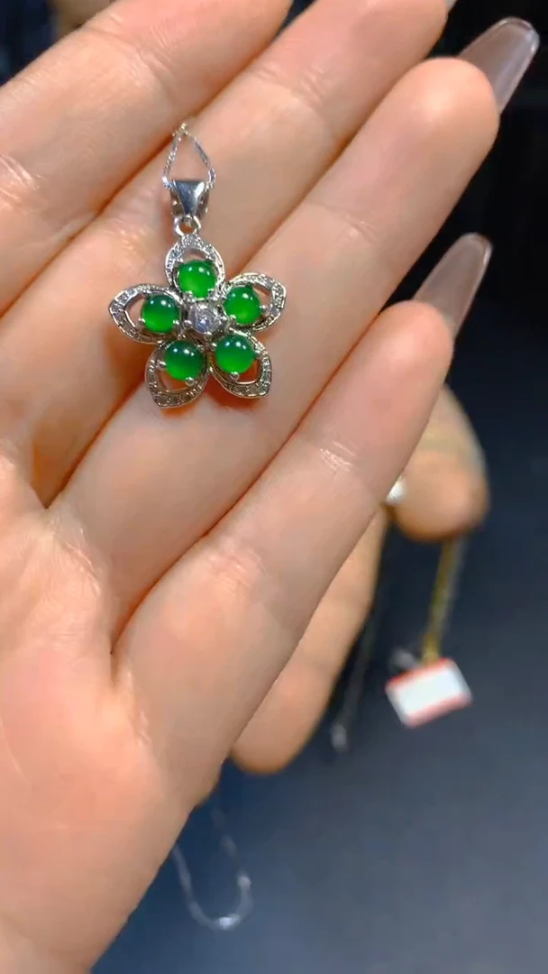 【闪购商品】翡翠吊坠(赠链)未镶嵌0732965080多样性发一