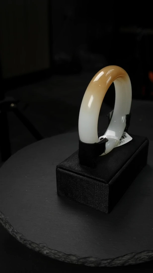 未镶嵌手镯和田玉白玉且末料糖白手镯56.5圈