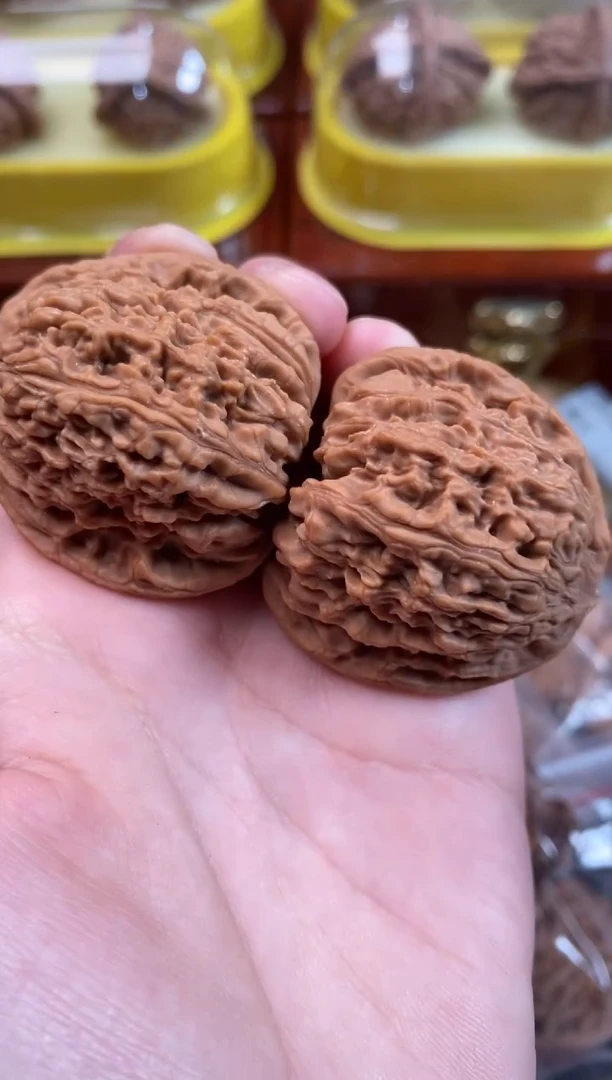 把件文玩核桃南疆石38尺s641
