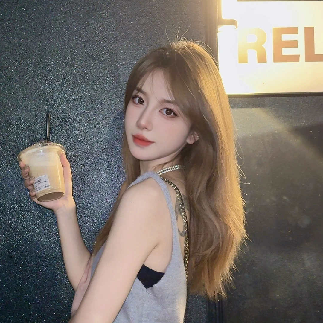 B小鱼专属 两件套 条纹挂脖上衣花苞裤 NO退NO换