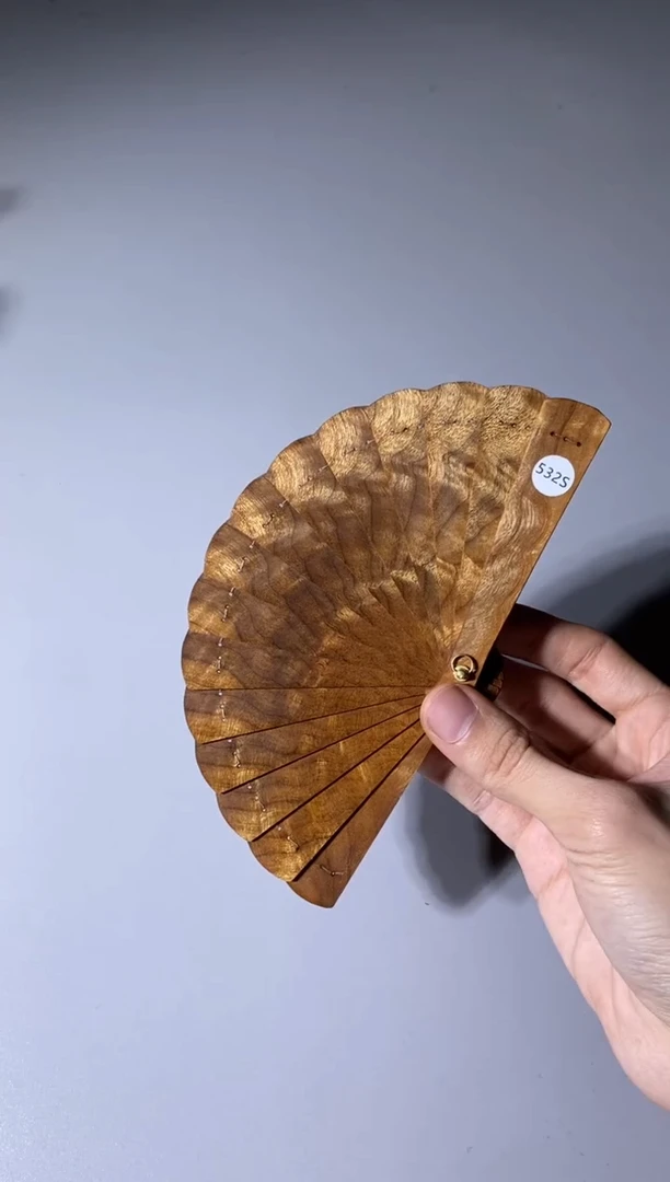 【闪购商品】金丝楠木雕532号10cm金丝楠迷你扇