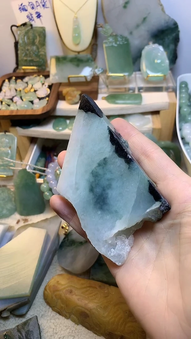 未镶嵌挂件翡翠娜 缅甸A货翡翠，没有运费险