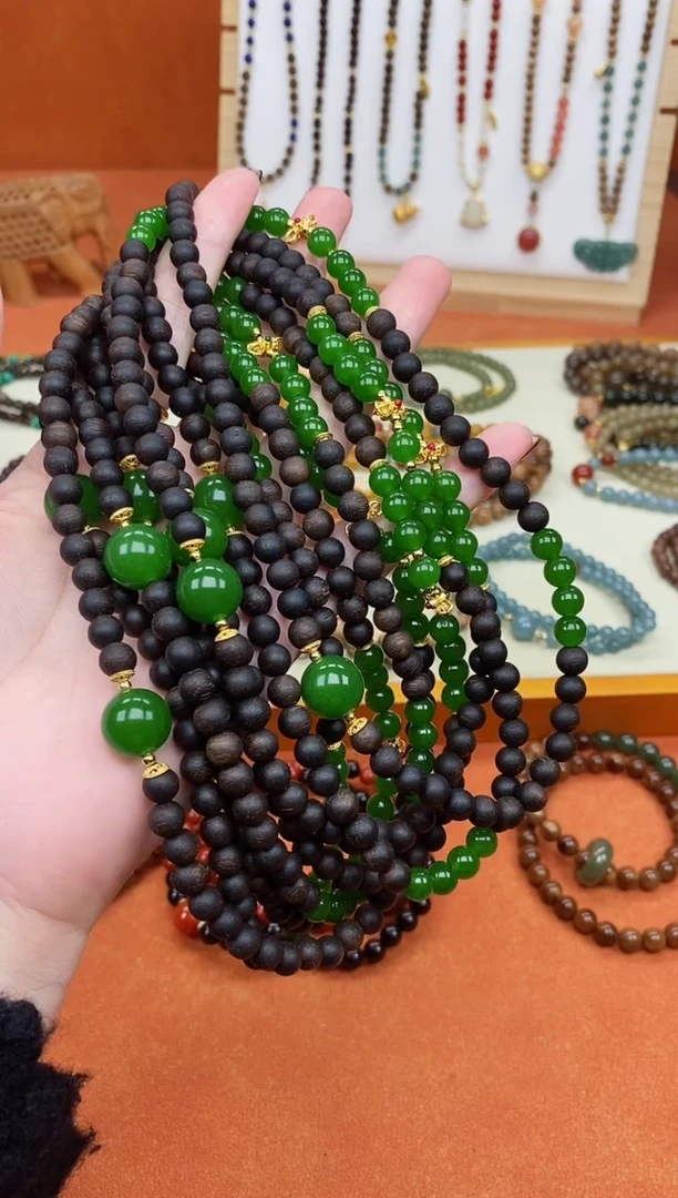 手串檀香木未镶嵌双圈芽庄香香玛瑙手串