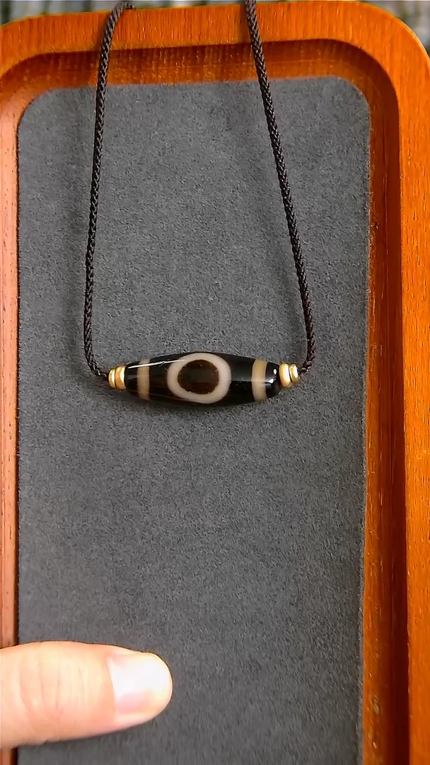 未镶嵌玛瑙/玉髓珠宝半成品九眼石页岩一眼天地天珠11*30