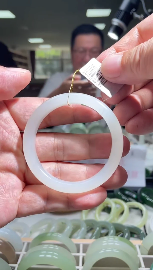 未镶嵌手镯和田玉52圈口 0208