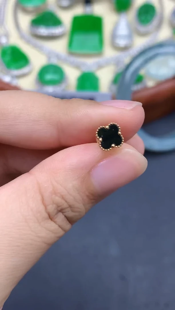 颈饰18K金镶嵌翡翠61-中国好珍宝