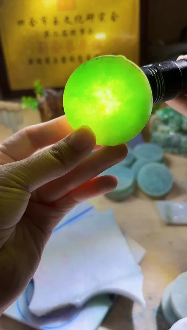 翡翠挂件未镶嵌A货曹璀563