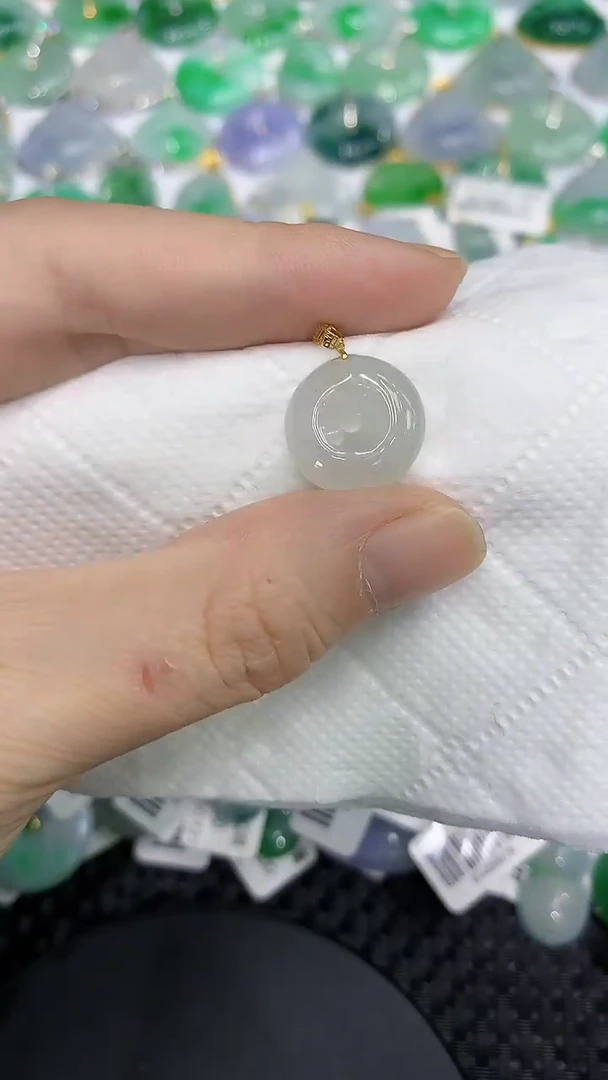 颈饰18K金镶嵌翡翠111111111111