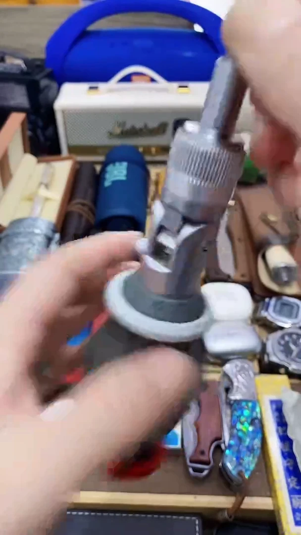 瓷片闪购商品  如图所示