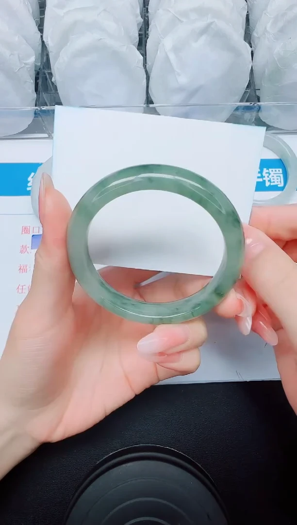 石英质玉手镯未镶嵌17/56.3