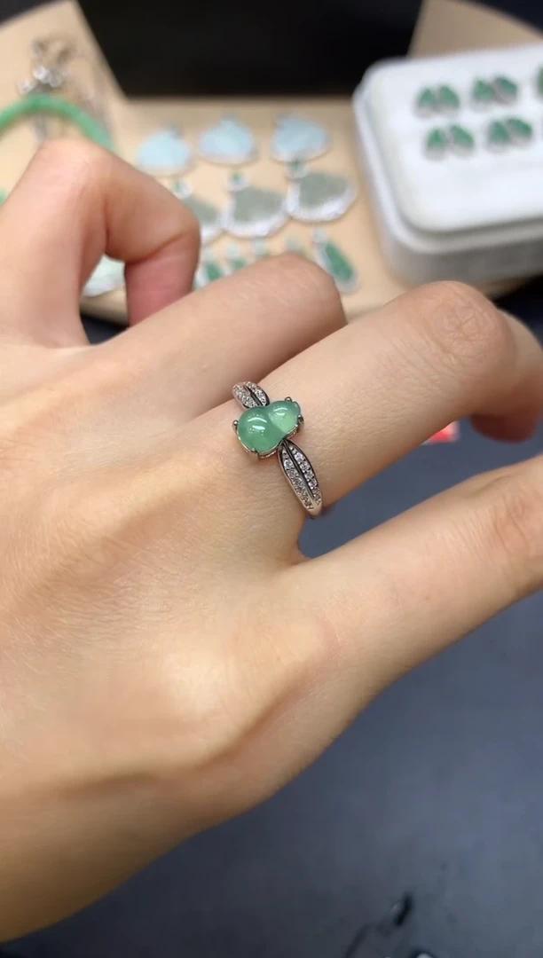 翡翠戒指银S925镶嵌葫芦【多样性发其一】