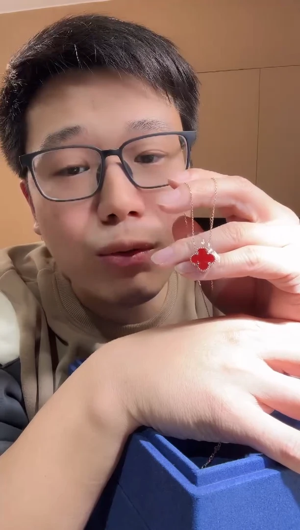 【闪购商品】玛瑙/玉髓套链18K金镶嵌红色k黄，四叶草套链GHJ24版