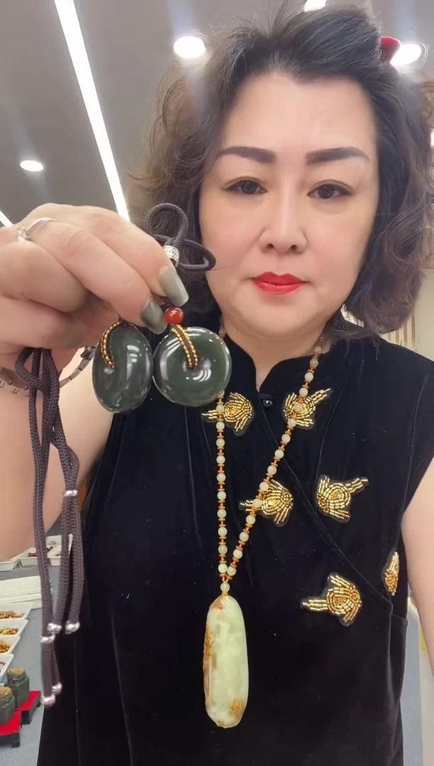 颈饰未镶嵌透闪石质玉多样式发货随机发一