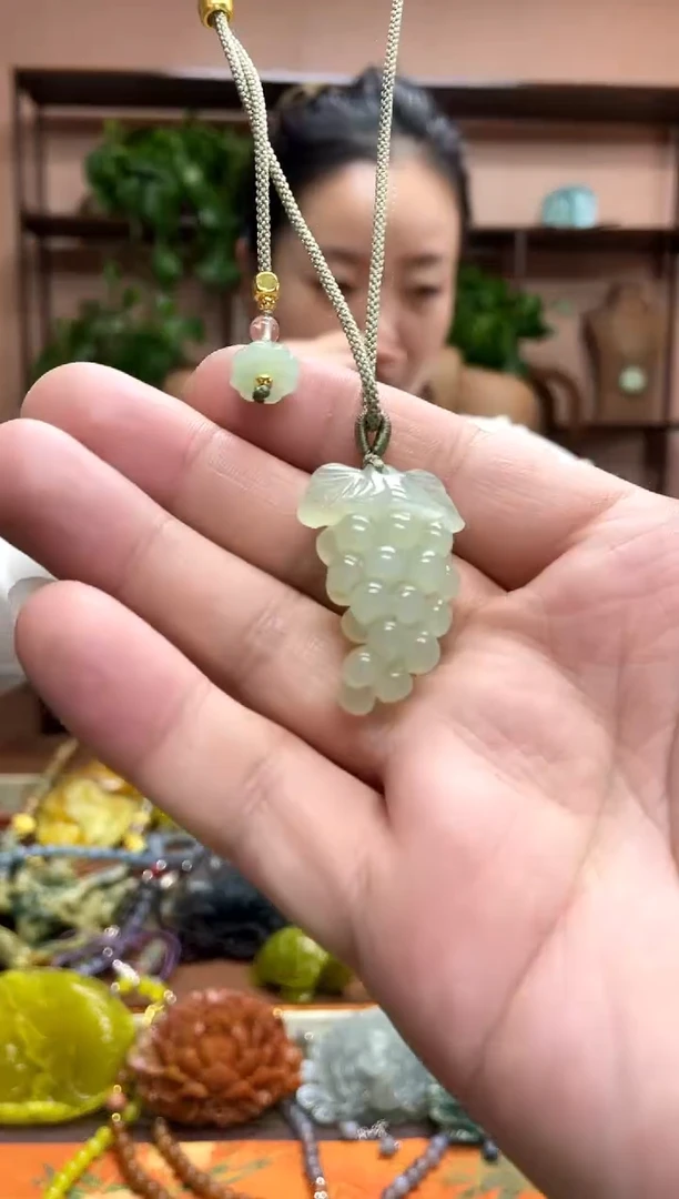 未镶嵌岫玉吊坠·1