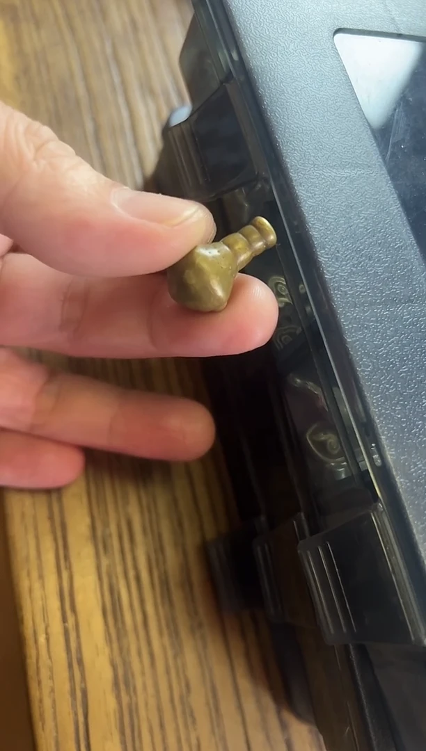 无非金属lmt 黄 潜水艇