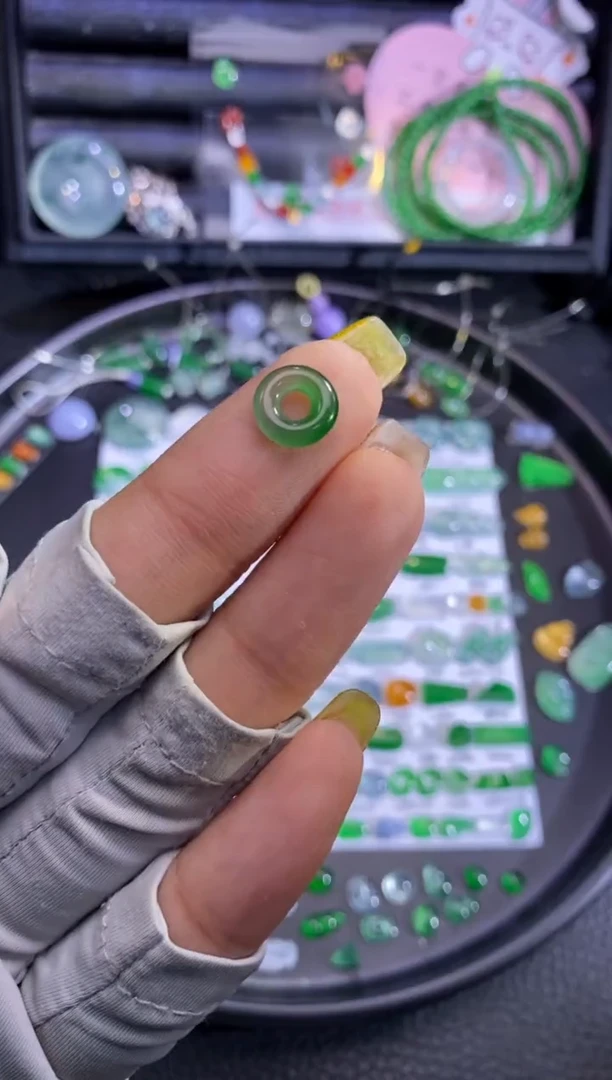 未镶嵌挂件翡翠圈圈