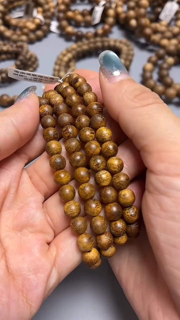 沉香手串海南莺歌绿圆珠长串0.7虫漏多样性发其一