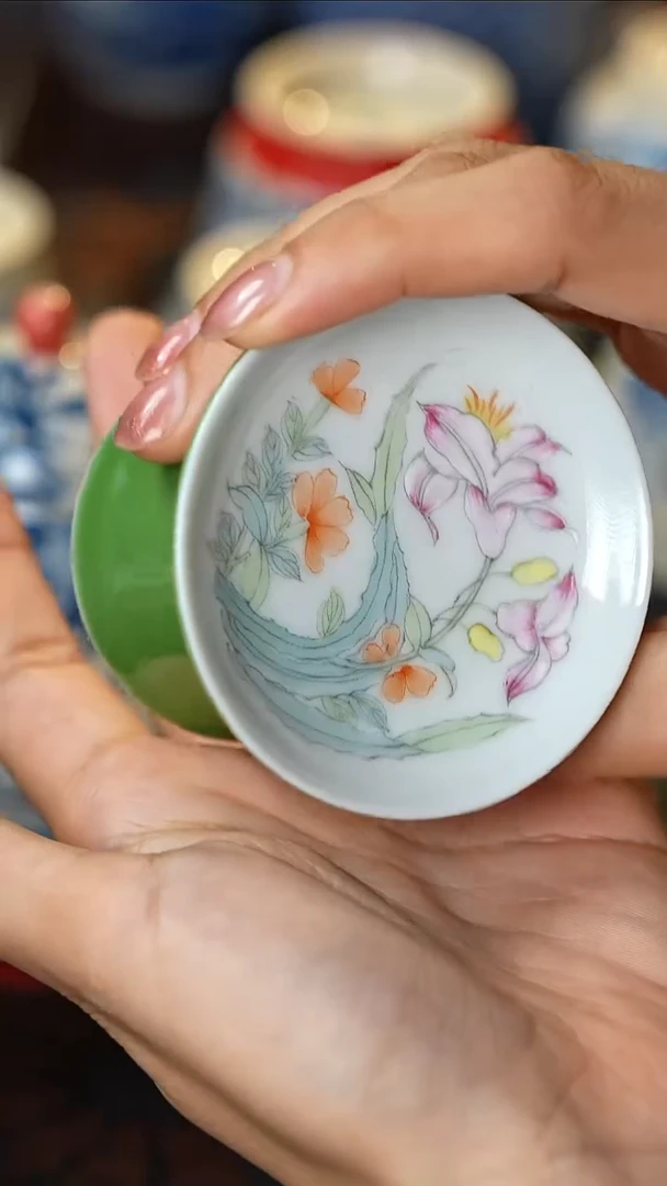 景德镇外绿内花粉彩盖置