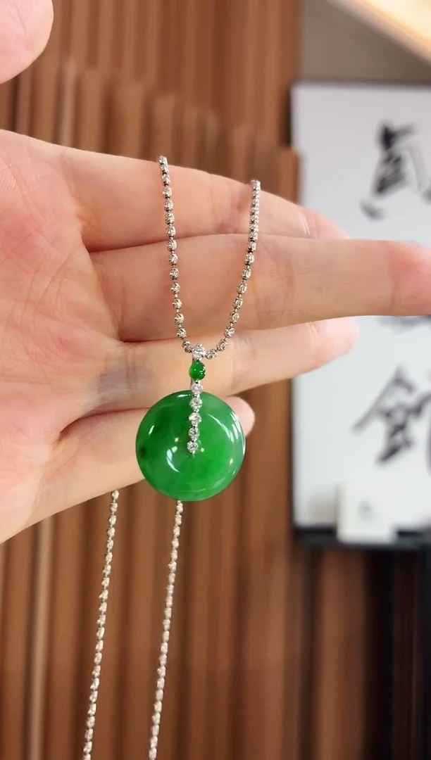 吊坠(不含链)18K金镶嵌翡翠吊坠