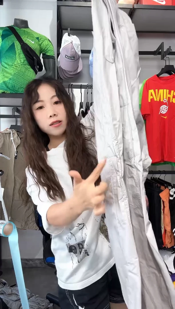 1701   编码 瑕疵款以直播间过款为准 尺码M