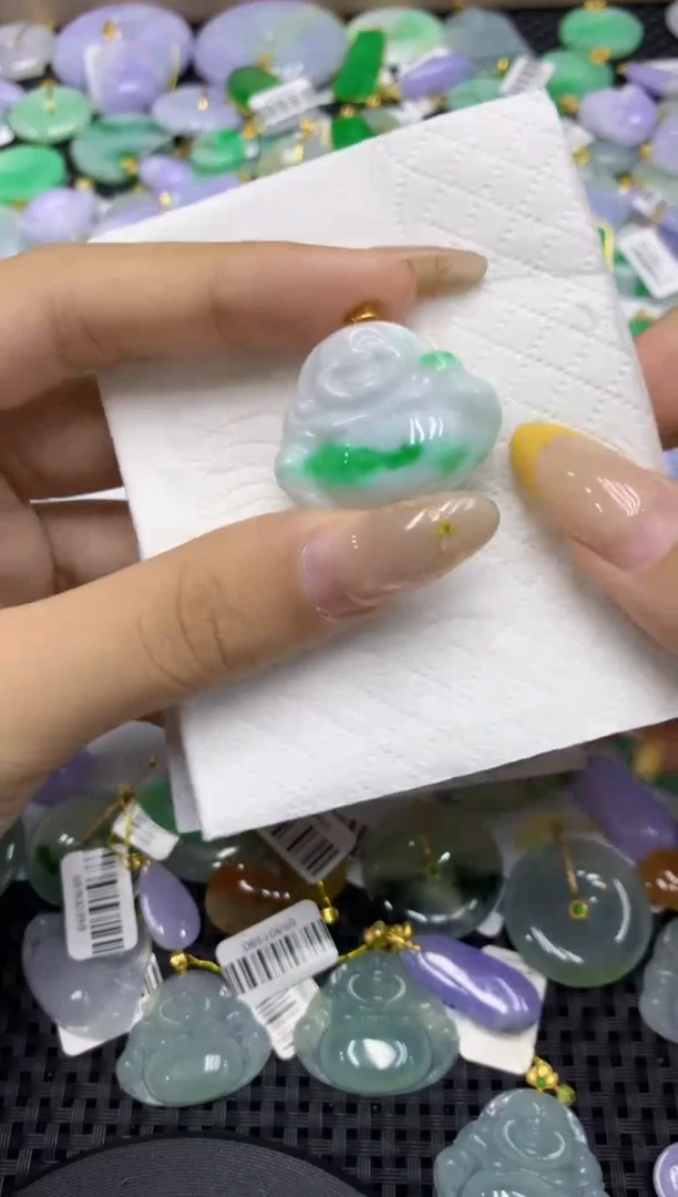 颈饰18K金镶嵌翡翠天然缅甸翡翠A货