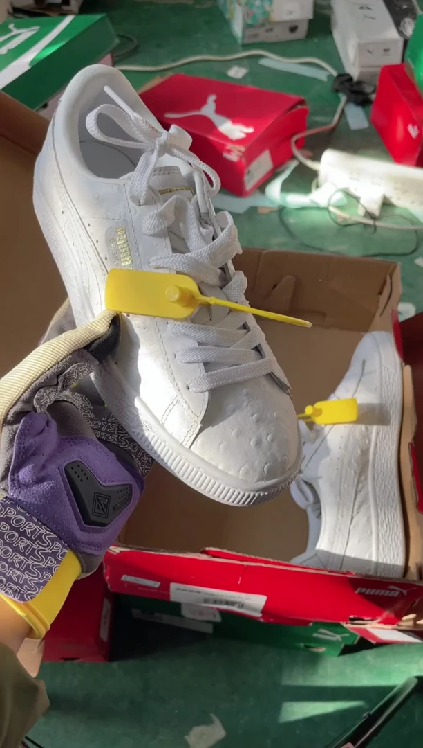 彪马时尚休闲运动鞋35.5M  CC7